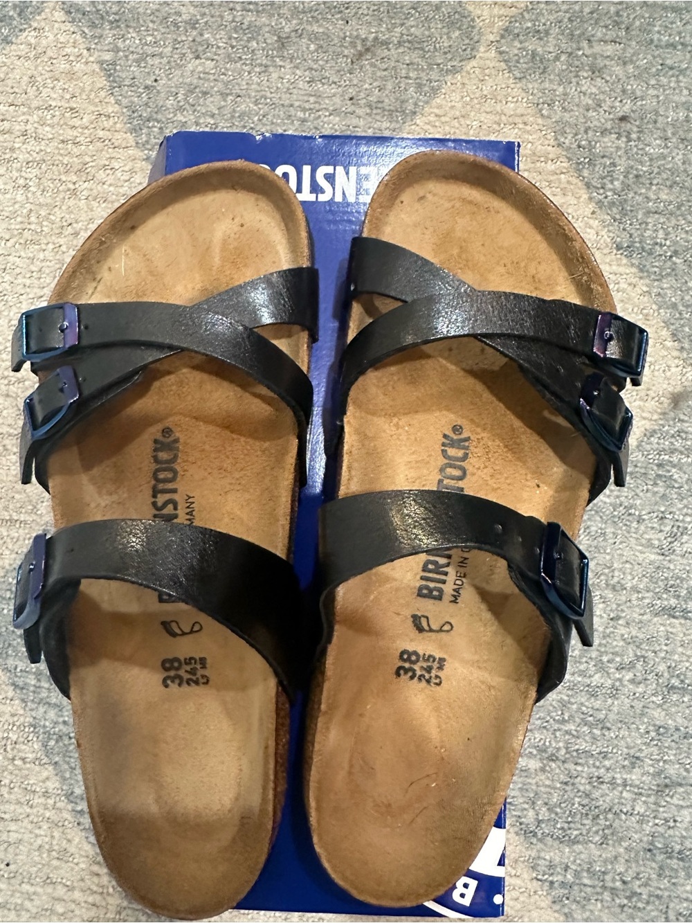 listing-status-banner